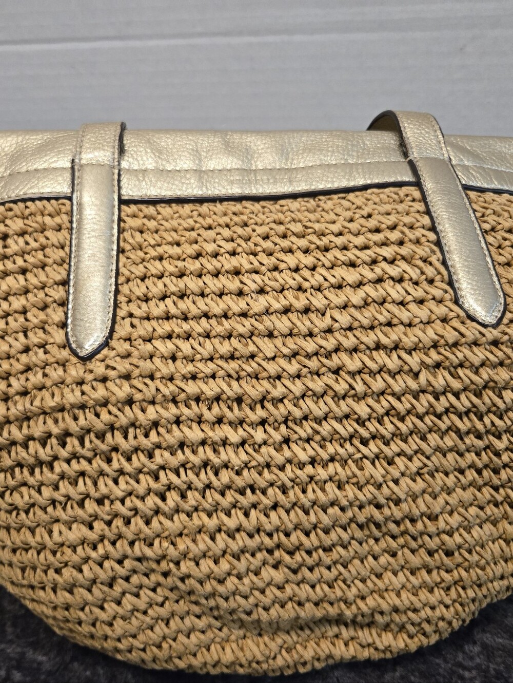 Michael Kors "GOLD" Trim Tan Straw Tote - Picture 8 of 16